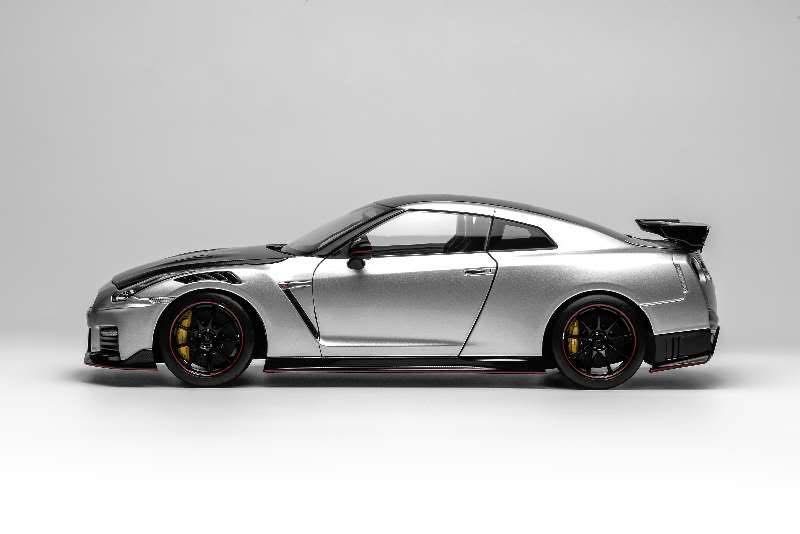 Unleashing the Beast – Motorhelix 1/18 Nismo R35 GT-R 2022 Unleashing the Beast – Motorhelix 1/18 Nismo R35 GT-R 2022