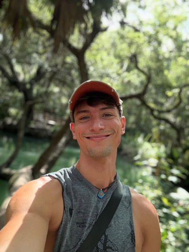 hunt2str8 1759611565 3736215069274534927 77093323798.jpg