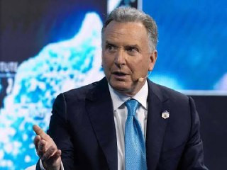 قال المبعوث الأمريكي ستيف ويتكوف لسي بي إس إن التقديرات بشأن كلفة إعادة إعمار غزة تقدر بحوالي 50 مليار دولار، مضيفًا أنهم يعتقدون أن جمع الأموال سيتم ...