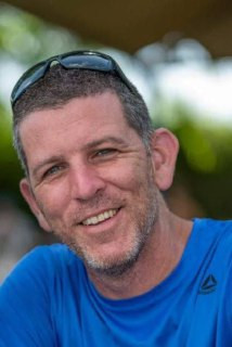 أعلن جيش الاحتلال أن الجثة التي سلمتها حماس في غزة الليلة الماضية ضمن ترتيبات صفقة التبادل تعود للرقيب أول تال حاييمي، قائد فصيلة الحراسة في مستوطنة "...