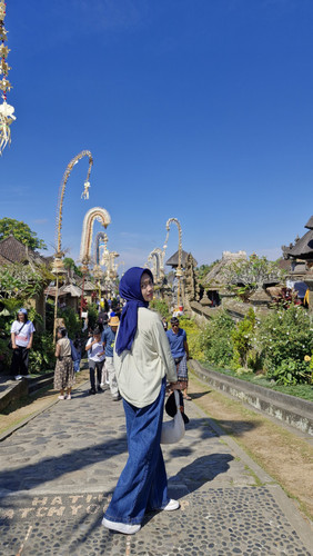 15 Fariesca Syahrotus Sitta.jpg