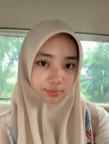 17 Herlyna Fathimatul Jannah.jpg