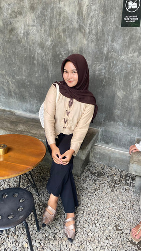 25 putri yudiana mulyati.jpg