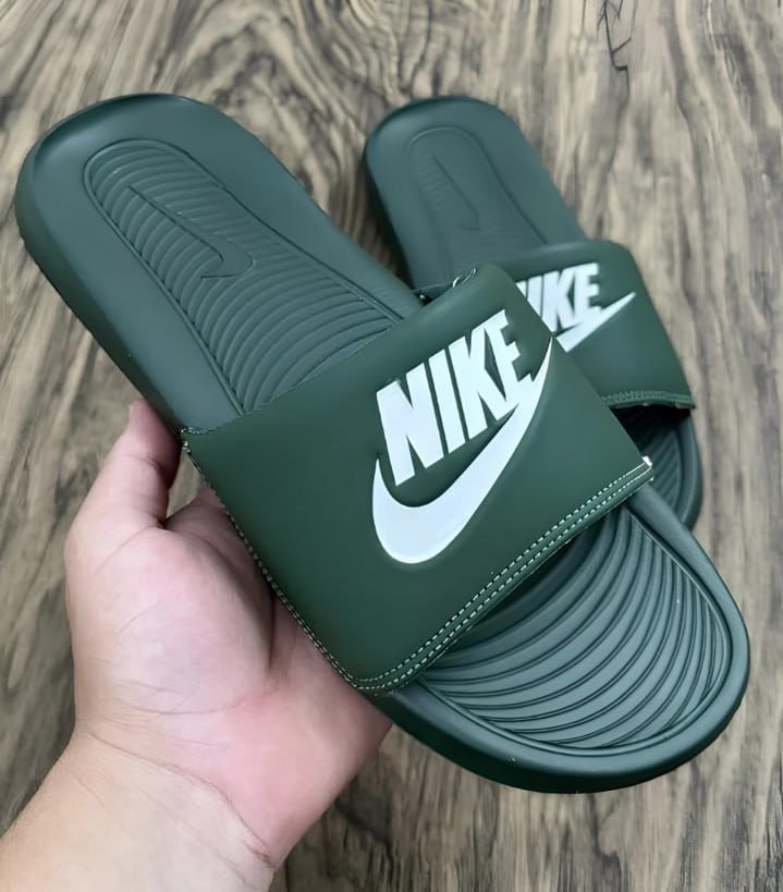 Chinelo Nike Victori One Masculino