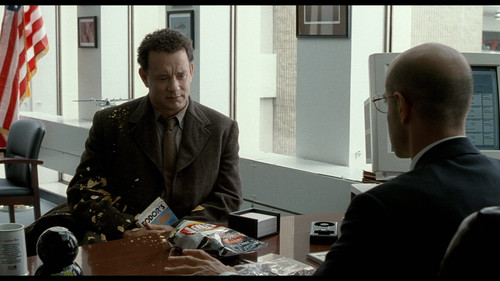 The.Terminal.2004.1080p.Blu ray.Remux.CZ SK EN.DTS HD.MA 5.1.AVC KRaLiMaRKo.mkv snapshot 00.06.37 [2.jpg
