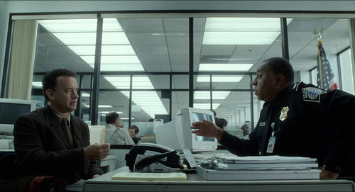 The.Terminal.2004.1080p.BluRay.CZ SK EN.x265.HEVC My.mkv snapshot 00.04.17 [2025.09.13 17.40.52].jpg