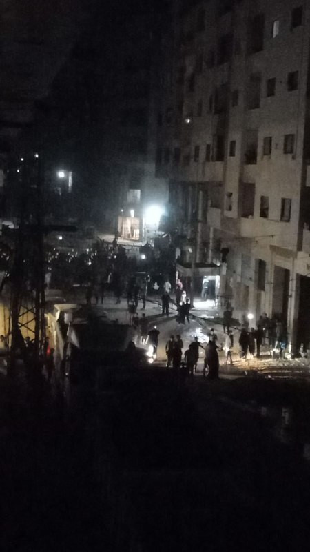 مصابون في قصف بجوار مطعم التايلندي في شارع الوحدة بمدينة غزة....