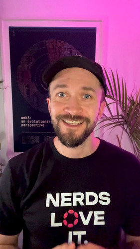 v HEvgOXEKDf3lID.jpg