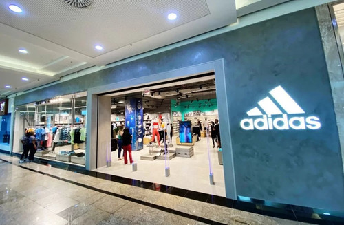 Black Friday adidas.jpg
