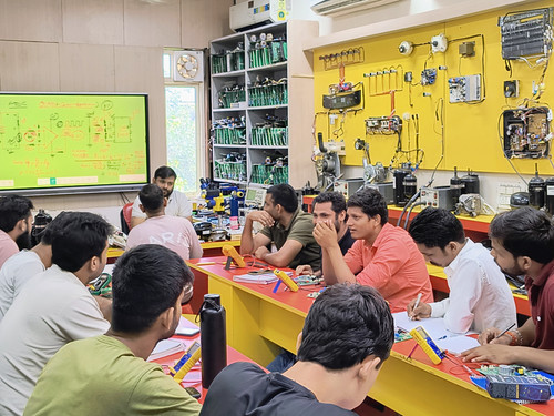 Ac PCB Repairing Course | Ac PCB Repairing Institute in Delhi.jpg