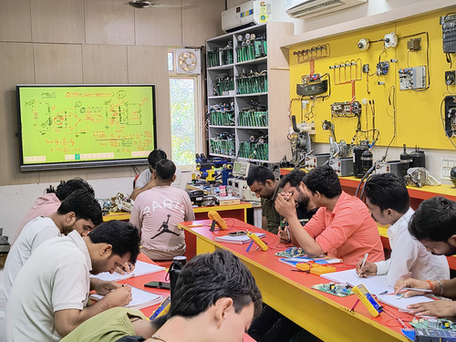 AC Mechanical Repairing Course | AC Mechanical Repairing Institute in Delhi.jpg