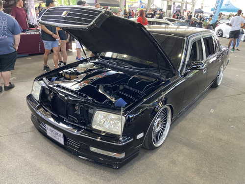 #KR94 Toyota Century (G50)