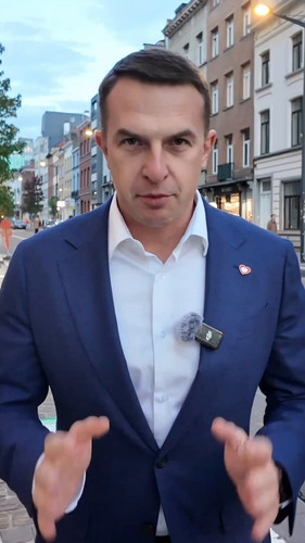 fBiXiOPv DAWTexj.jpg