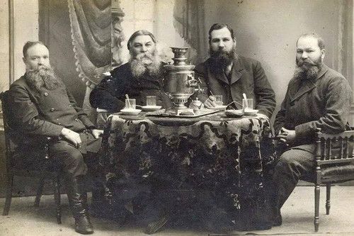G3w3xGbWwAAFq3q.jpg