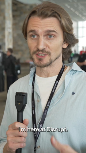 G3zU fVWoAAGRM1.jpg