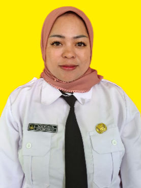 RIRI ANDRIANI.png