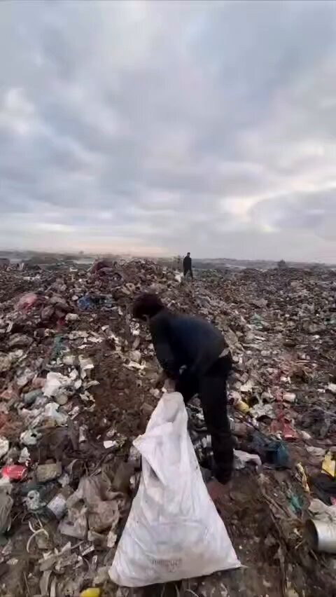 hl1AH0NZdnWuaVUs.jpg
