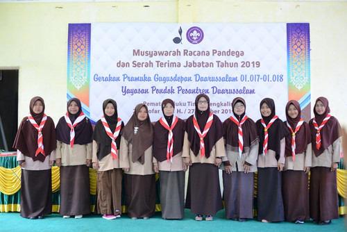 tentang.jpg