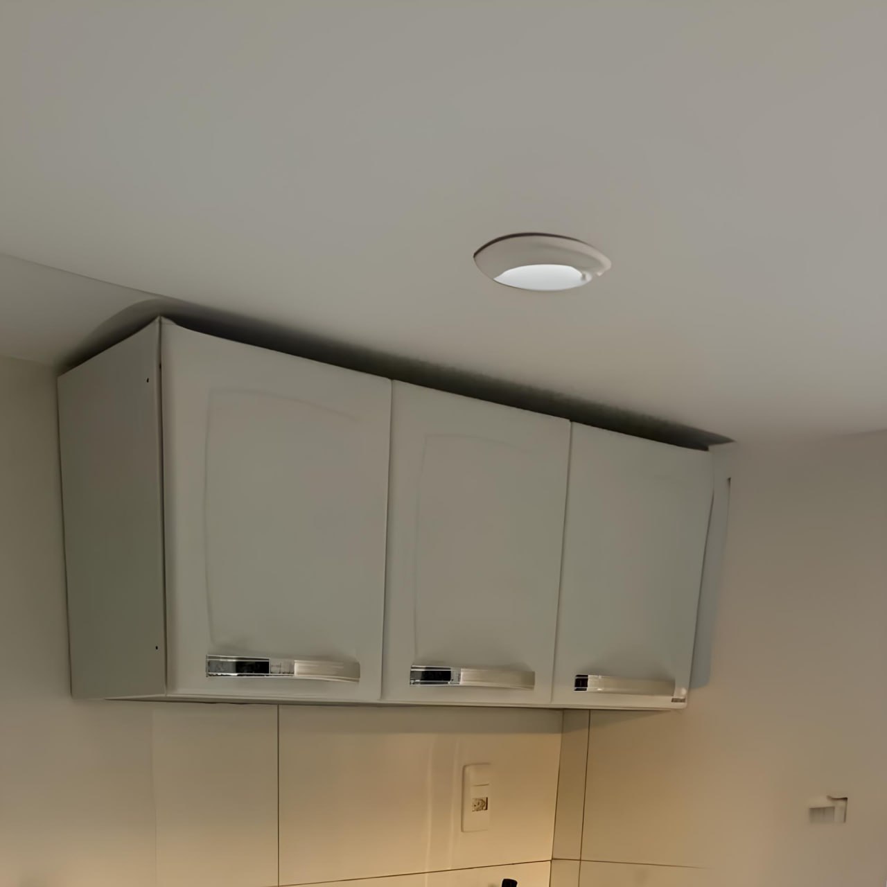 Armário Aéreo Cozinha Lavanderia Aço 3 Portas Rose Itatiaia Branco