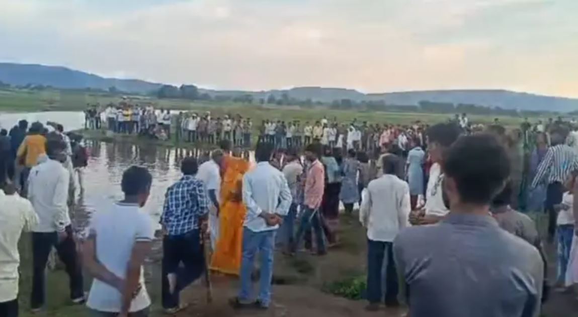 भारतमा दुर्गा विसर्जनको दुर्घटनामा ११ जनाको मृत्यु