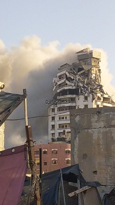 لحظة قصف الاحتلال برج البكري مقابل مؤن الشاطئ غرب غزة...