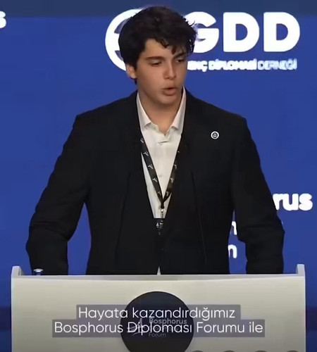 F0xDxleEtUuL r0H.jpg