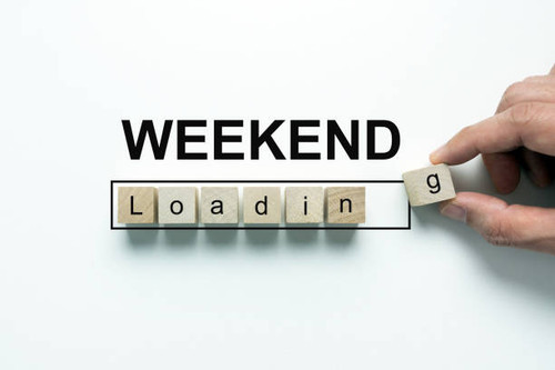 Hand loading letter g for the concept of weekend is coming.jpg