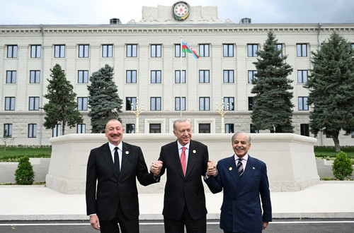 GvBoZNiWwAA2oL1.jpg
