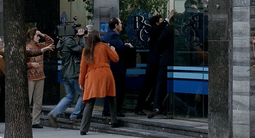 Nueve.reinas.AKA.Nine.Queens.2000.1080p.BluRay.CZ ES.DDP5.1.x264 ALBA.mkv snapshot 01.45.52 [2025.10.jpg