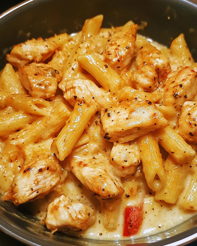 One Pot Garlic Parmesan Cajun Chicken Pasta 2.jpg