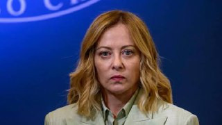 رئيسة الحكومة الإيطالية تواصل انحيازها للاحتلال وتهاجم الفعاليات الشعبية الإيطالية الرافضة للإبادة...