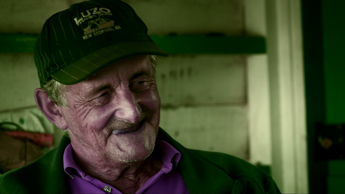 摄影师伯蒂与海豚零距离.Dolphins.Up.Close.with.Bertie.Gregory.2025.2160p.DSNP.WEB DL.DDP5.1.H265.DV HDSWEB.mkv 2.png