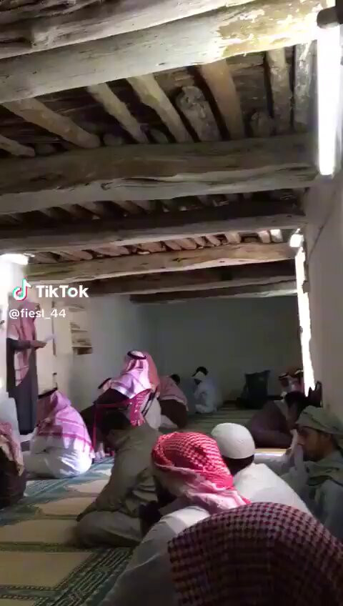 trFhqJ8ThJ8zMCXb.jpg