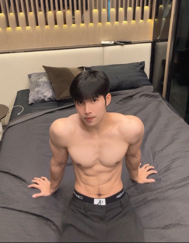 Ft1OUn4aMAUTybe.jpg