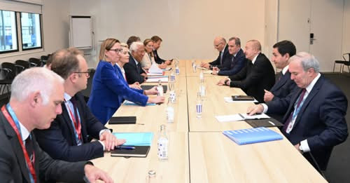 11768435360369747117?url=https%3A%2F%2Fwww.baki xeber.com%2Fmedia%2F2025%2F10%2F03%2Faliyev leyen.jp.jpg