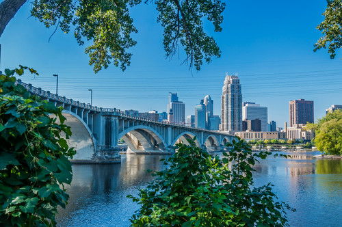 St Anthony Main; Minneapolis, Minnesota: Third Avenue Bridge.jpg