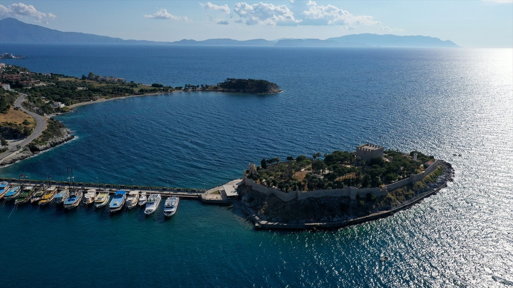 Güvercinada Kalesi