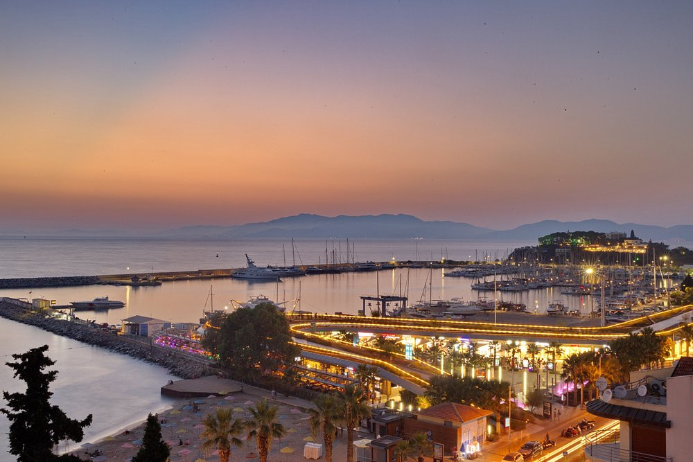 Kus Adası Marina
