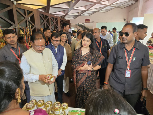 G2Vm i0WgAAPO70.jpg