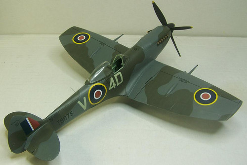 ICM Spitfire XVI 1.jpg