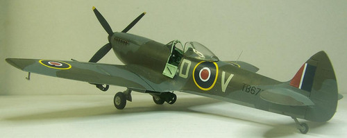 ICM Spitfire XVI 7.jpg