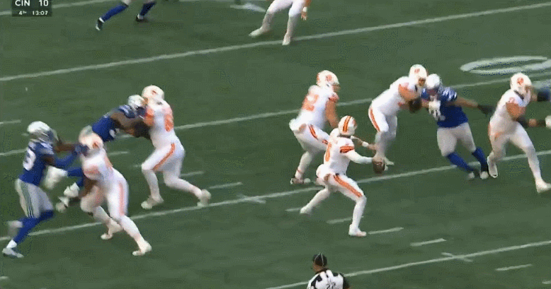 KX6JXEB.gif