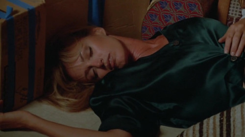 Baywatch s5e1 Livin on the Fault Line unknown drown, Susan Anton debris 2.jpg