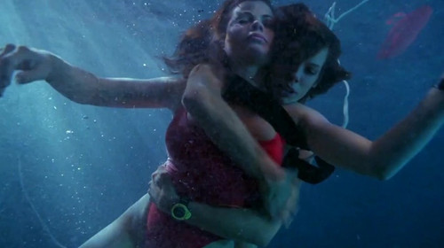Baywatch s6e14 Baywatch Angels Yasmine Bleeth gas 4.jpg