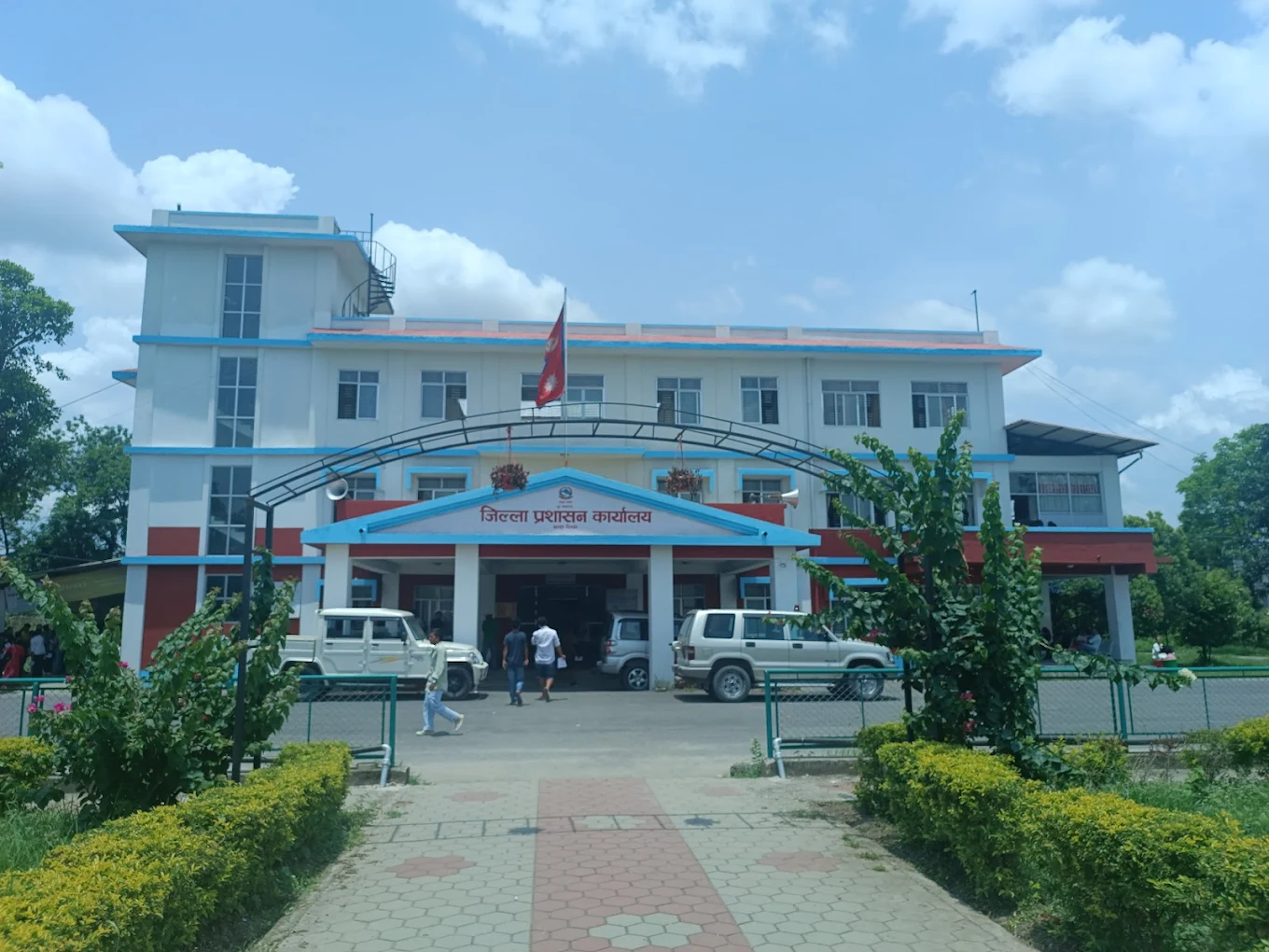चितवनको राजमार्गमा सवारी चलाउन रोक