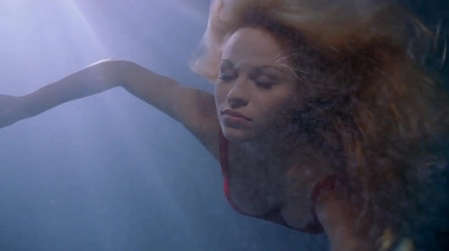 Baywatch s4e18 Rescue Bay Pamela Anderson hko.jpg