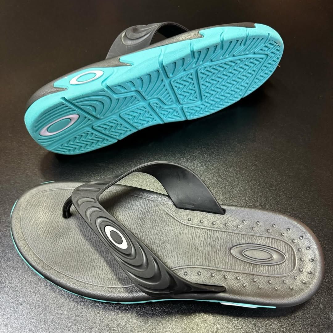 Chinelo Casual Masculino Crowd Com Solado Em Eva Oakley