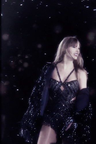 edited by @whisperbgs lcve ꕤ midnights aesthetic….jpg