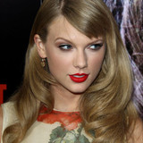 Taylor Swift (19)