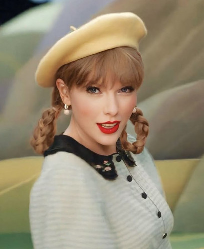 Taylor Swift karma music video.jpg
